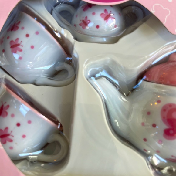 Brand new with tags 13 piece Schylling Butterfly Tea Set - Picture 2 of 8